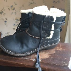 Ugg bootie